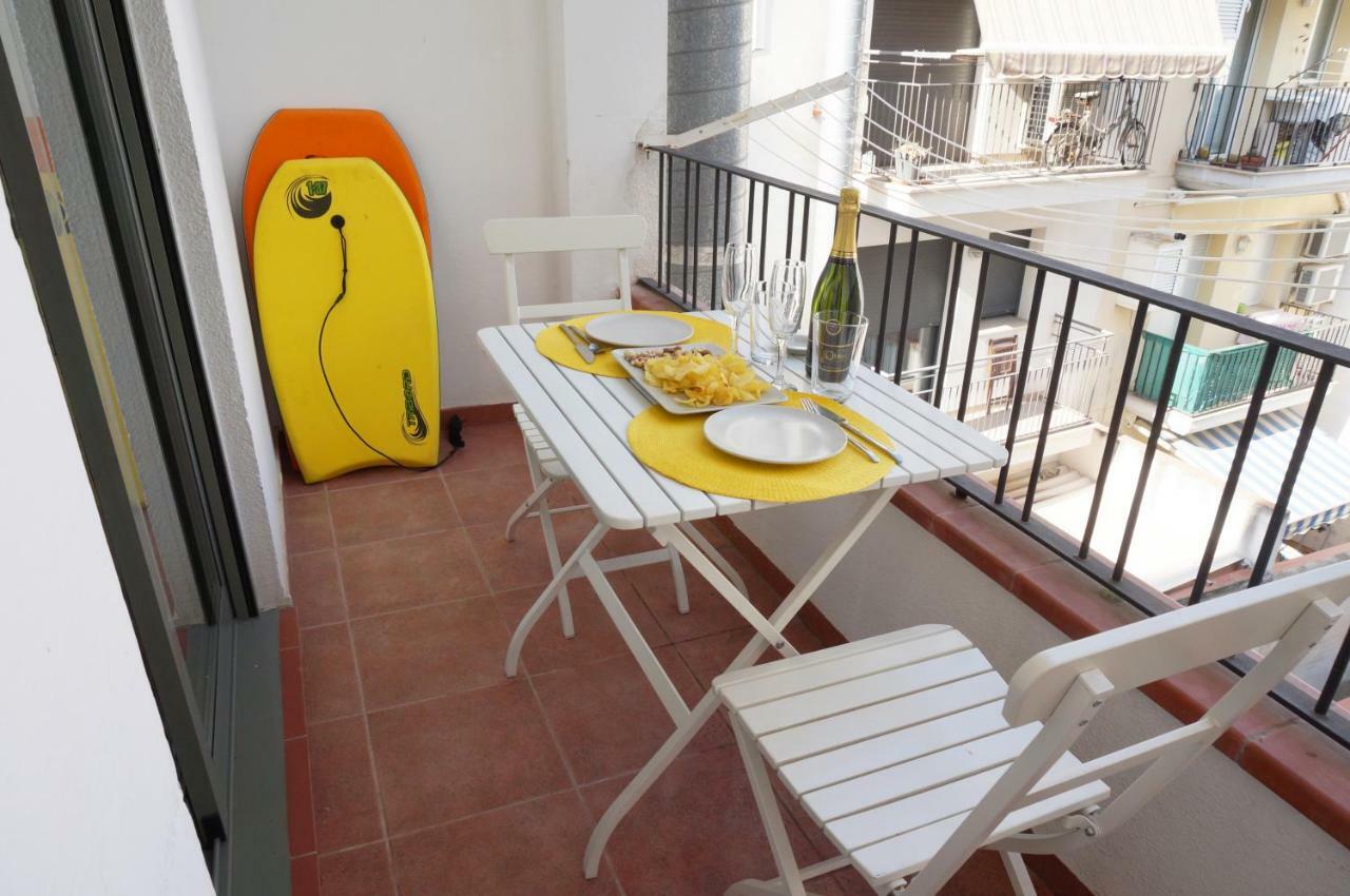 Happy Holiday Beach Home Σίτζες Εξωτερικό φωτογραφία